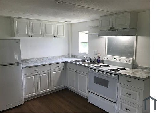 2nd image of 302 Shadylawn Ave