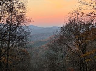 75 Walnut Rdg, Ellijay, GA 30540