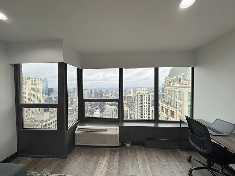 30 E Huron St #5605 — Photo 7