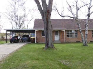 5127 Wardcliff Dr, East Lansing, MI 48823