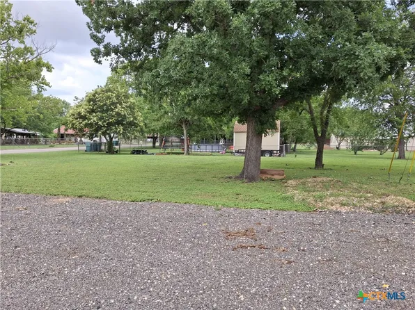 480 E Avenue R, Belton, TX 76513