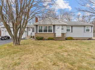 41 Mellon Rd, Warwick, RI 02889