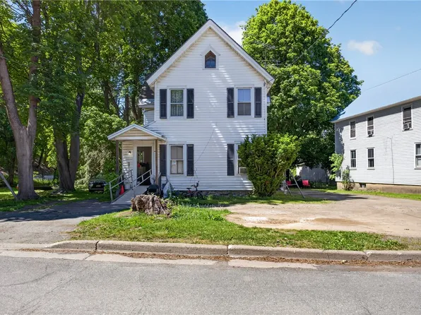 23 Academy St, New Berlin, NY 13411