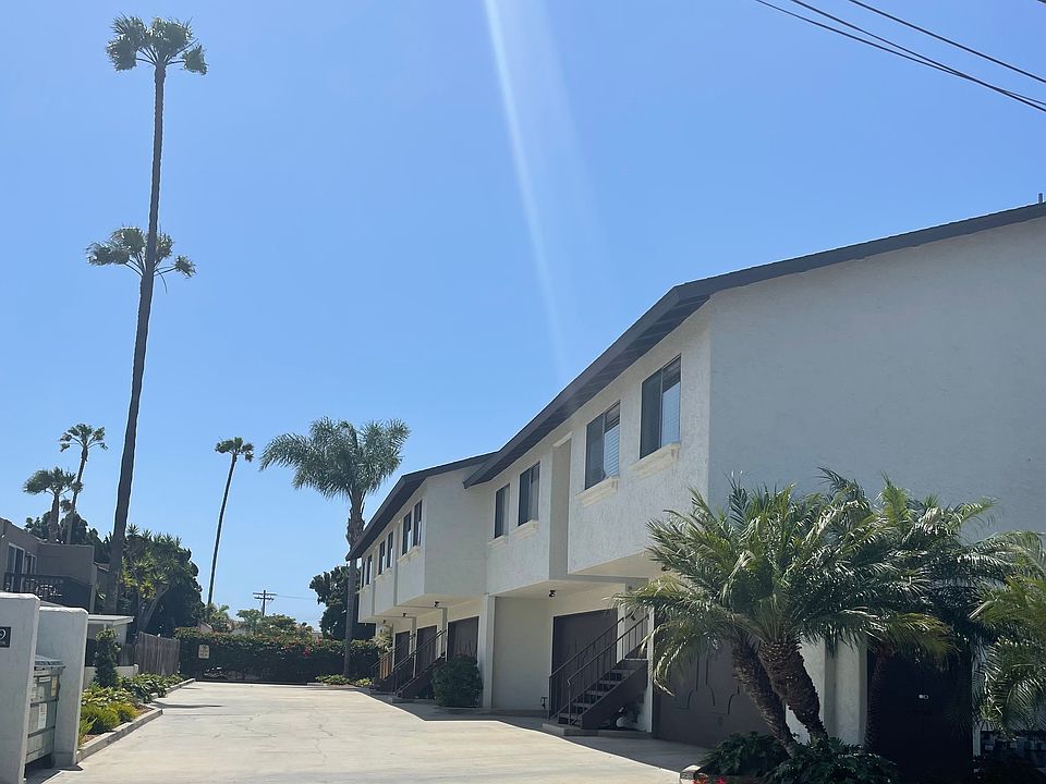 899 Laguna Dr