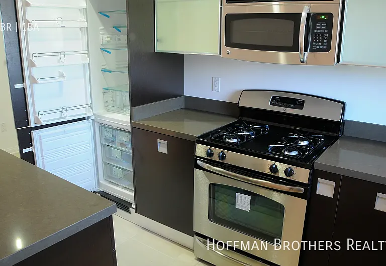 9100 Whitworth Dr #2 — Photo 3