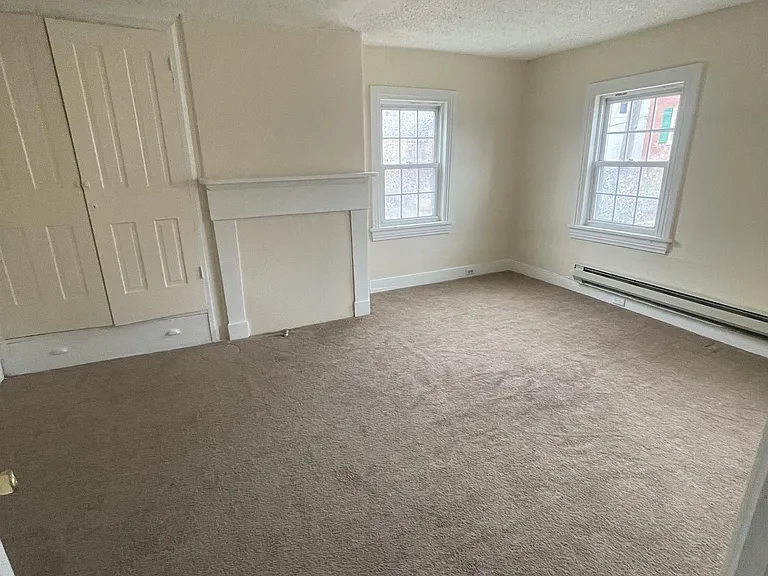 82-84 Market St — Photo 5