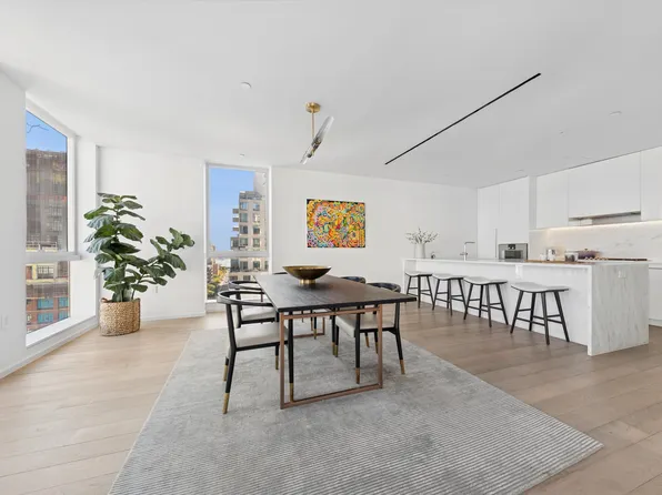 150 East 23rd Street image 5 of 17