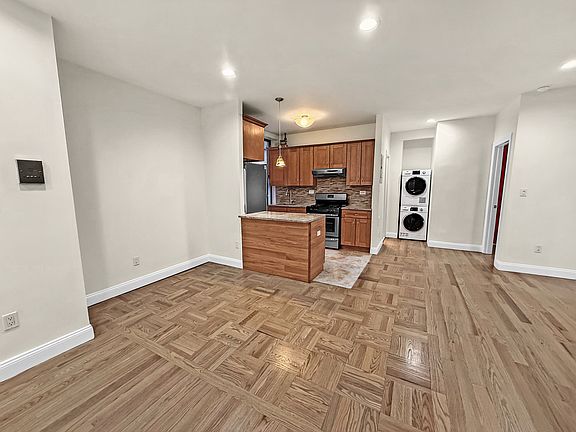 2nd image of 500 Fort Washington Ave APT B2