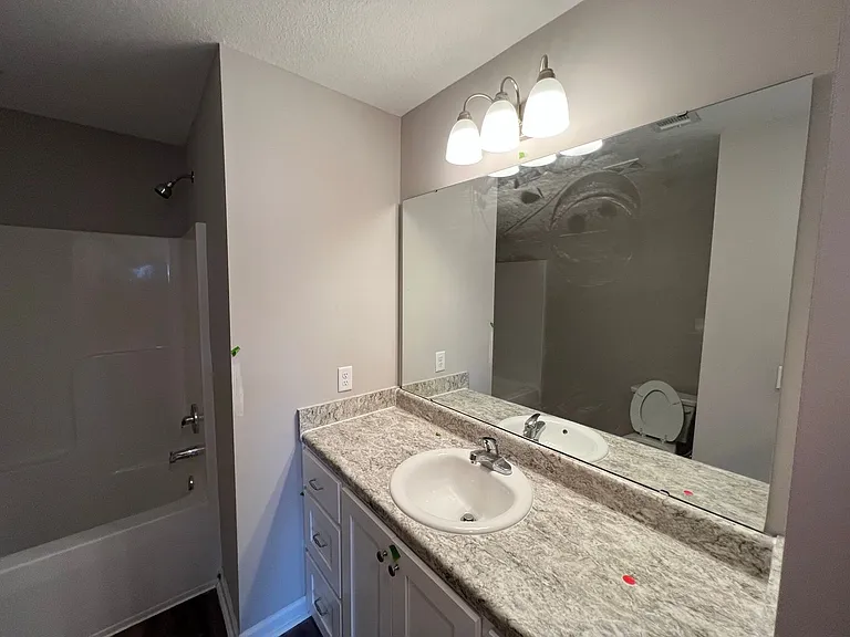 7054 White Pine Ave — Photo 10