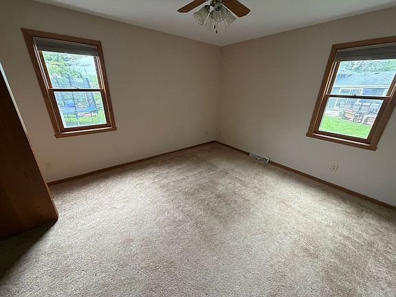 5th image of 1505 Oxford Ln