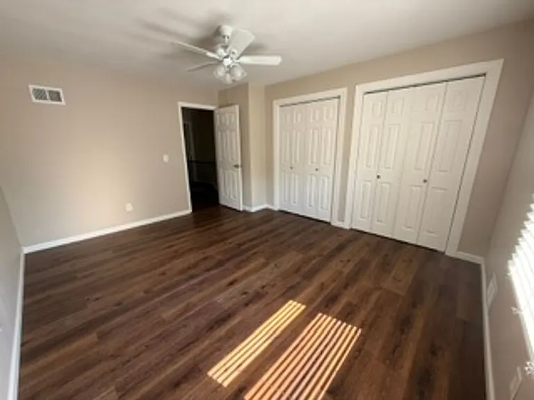309 Hawthorne Court — Photo 5