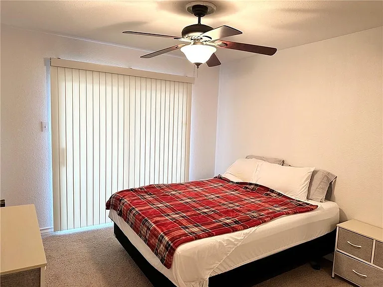 4141 Whiteley Dr #202 — Photo 9