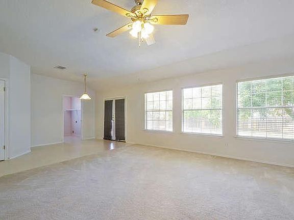 4th image of 1312 Willow Bluff Dr