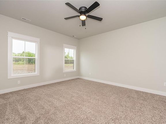 3rd image of 100 Sharber Rd