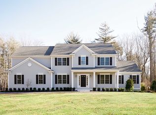 5 Laurelwood Dr, Scituate, MA 02066