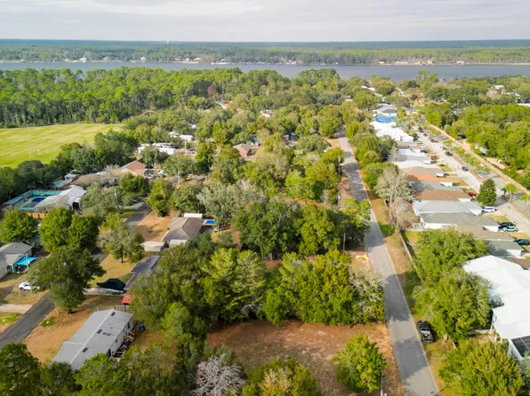 2727 Braswell St, Navarre, FL 32566