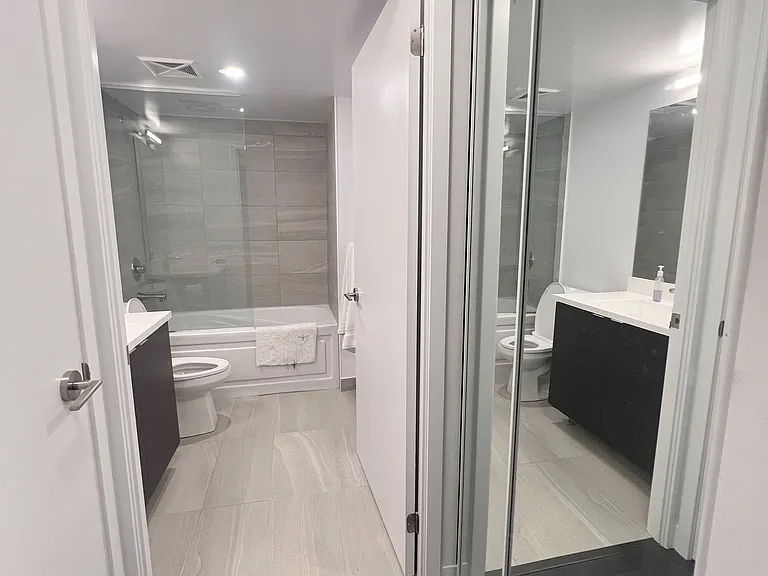 219 Dundas St E #801 — Photo 8