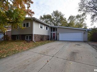 32 Crusaders Rd, Springfield, IL 62704