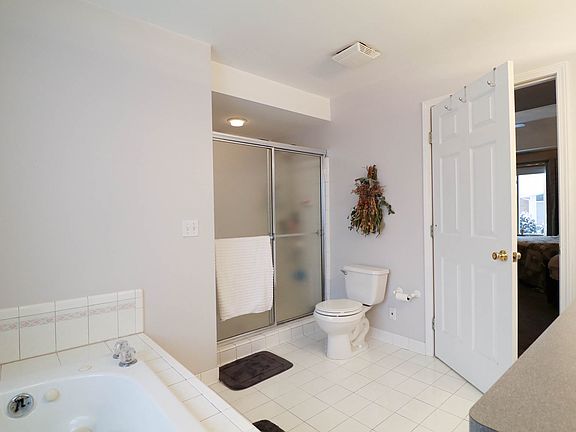 2nd image of 11171 Windmill Ct