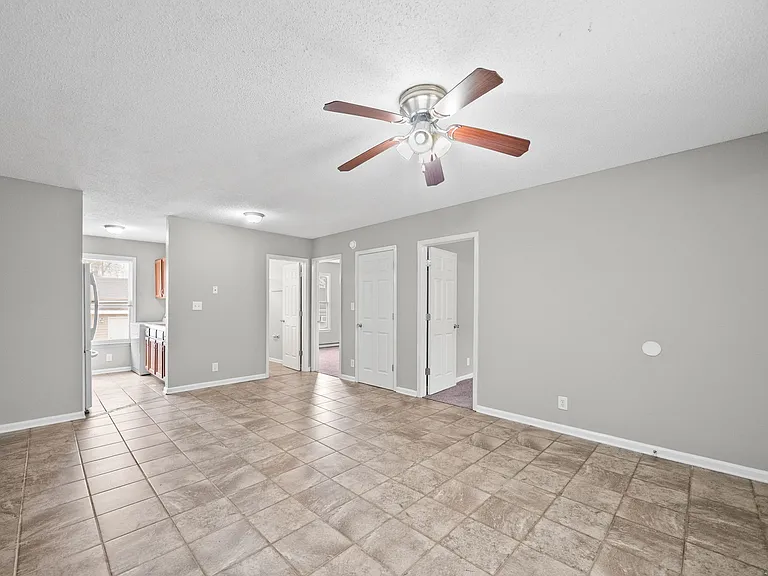 191 Oak St #2 — Photo 6