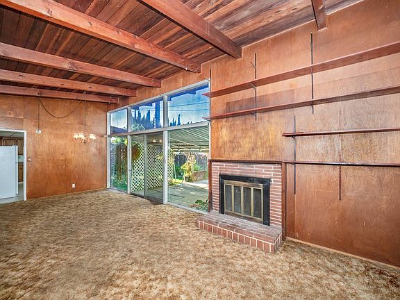 4th image of 30699 Carroll Ave