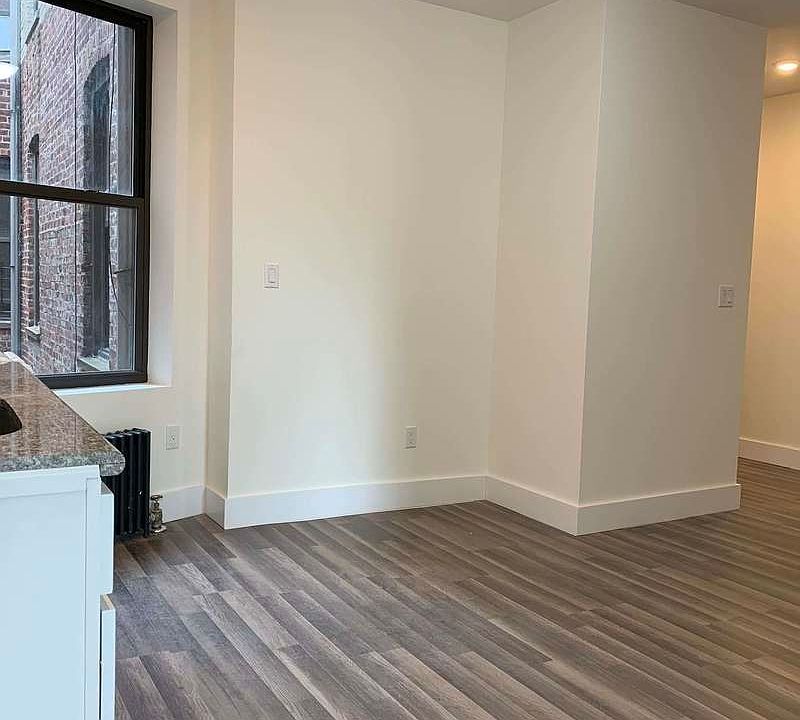 1st image of 287 Webster Ave #Cc3