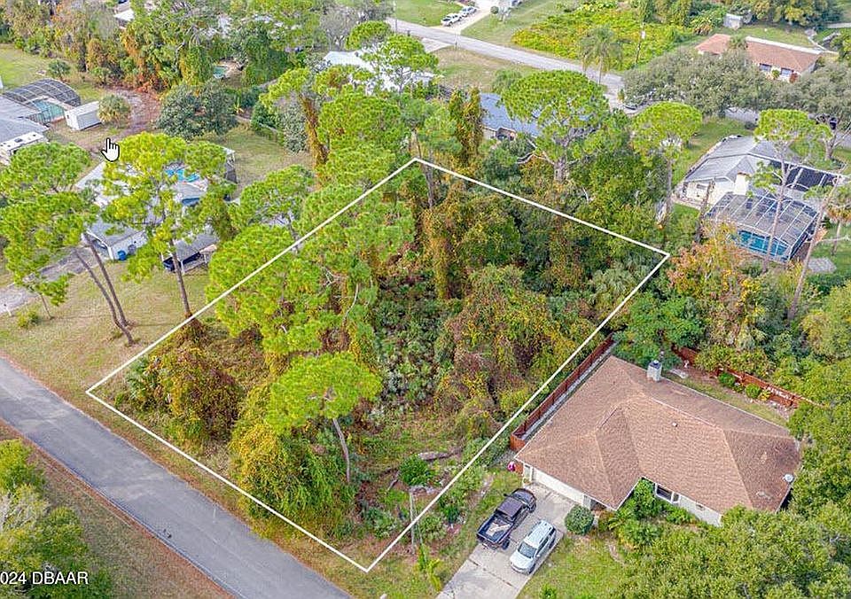 1st image of 131 Poinciana Rd