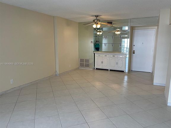 4th image of 4330 Hillcrest Dr APT 716