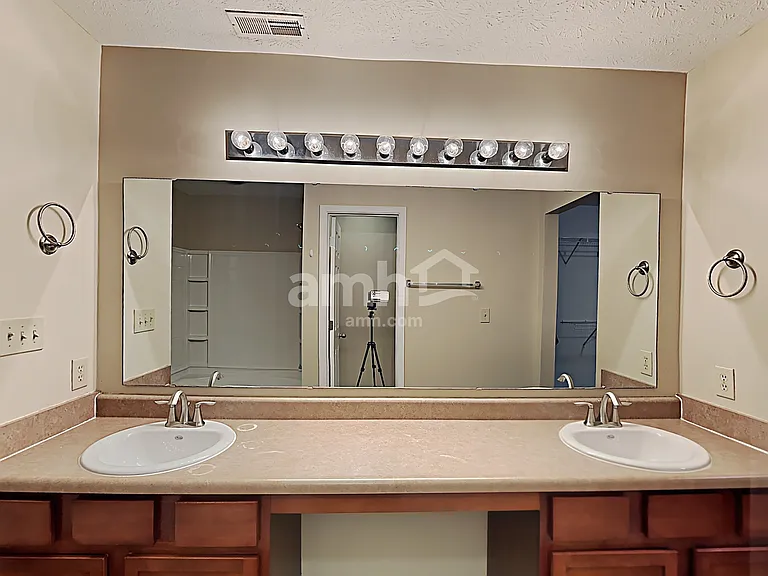 11532 Pegasus Dr — Photo 13