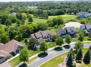 8355 Gallery Pkwy, Victoria, MN 55386