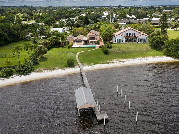 3rd image of 1845 SE Saint Lucie Blvd