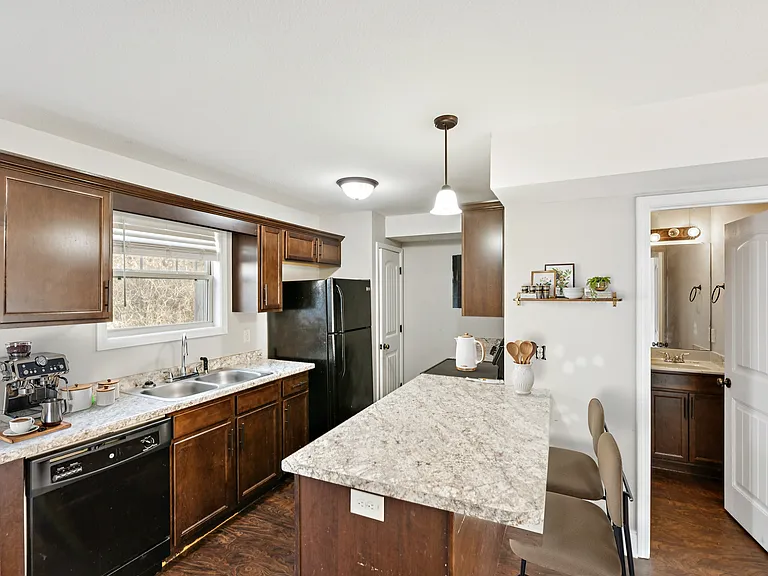 1758 Spring Water Townhomes — Photo 8