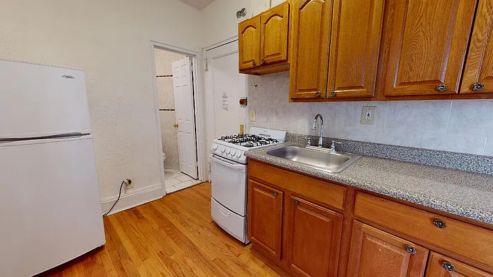 Rented by Bond New York | media 13