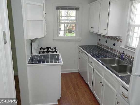 2nd image of 5706 1st St S