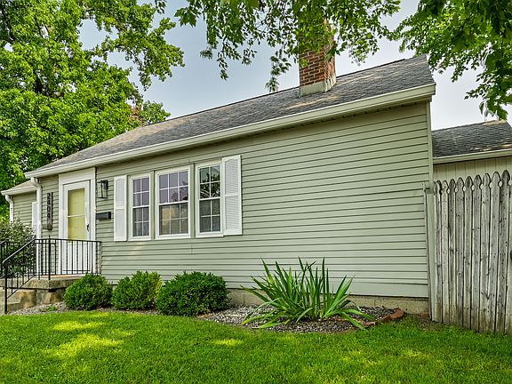 3rd image of 2404 Northview Ave