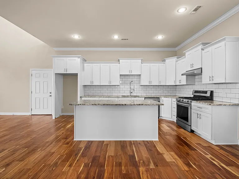 1737 W Broadway Pl — Photo 6