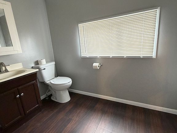 5th image of 811 1/2 S Prospect St