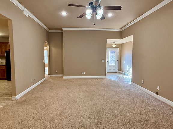 5th image of 11 Kendal Dr