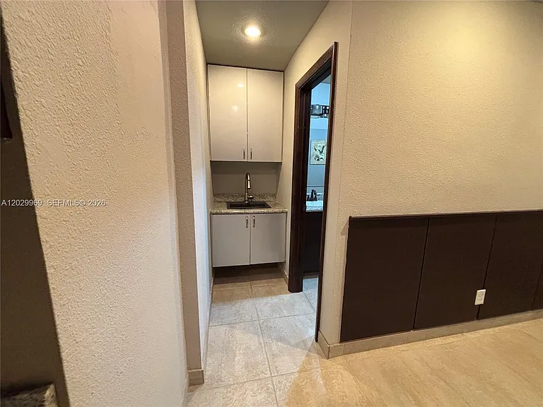7290 NW 38th St #STUDIO — Photo 5