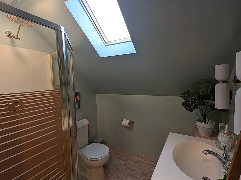 2408 Green St #1 — Photo 16
