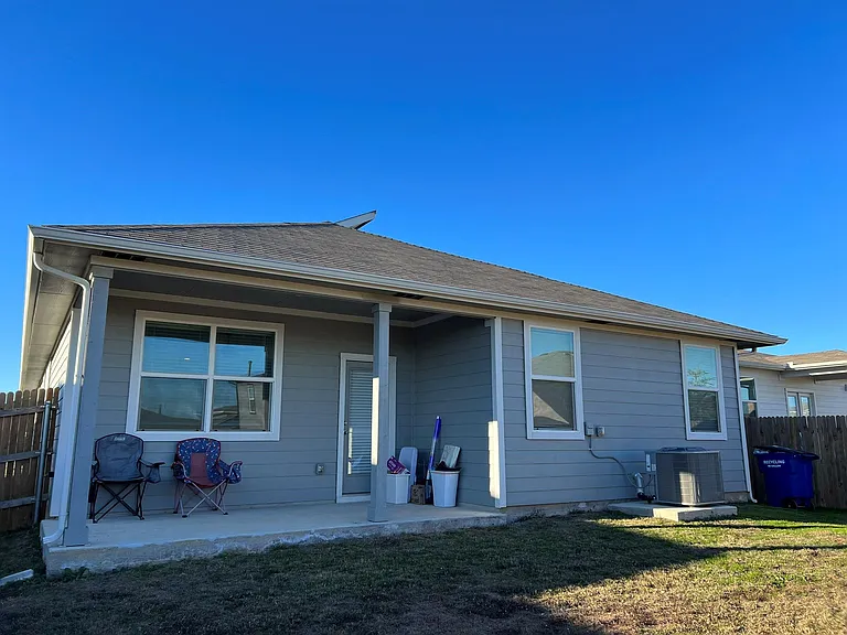 14213 Cantarra Dr — Photo 18
