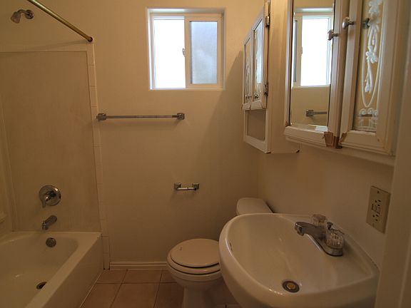 4th image of 644 N Water Ave APT 4