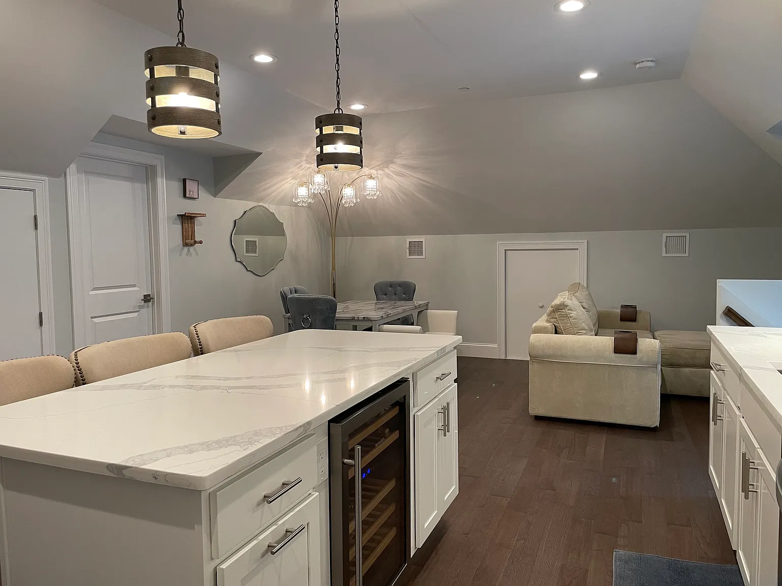 2 bed, 2.5 bath, 1252 sqft, $3,300 — Photo 3