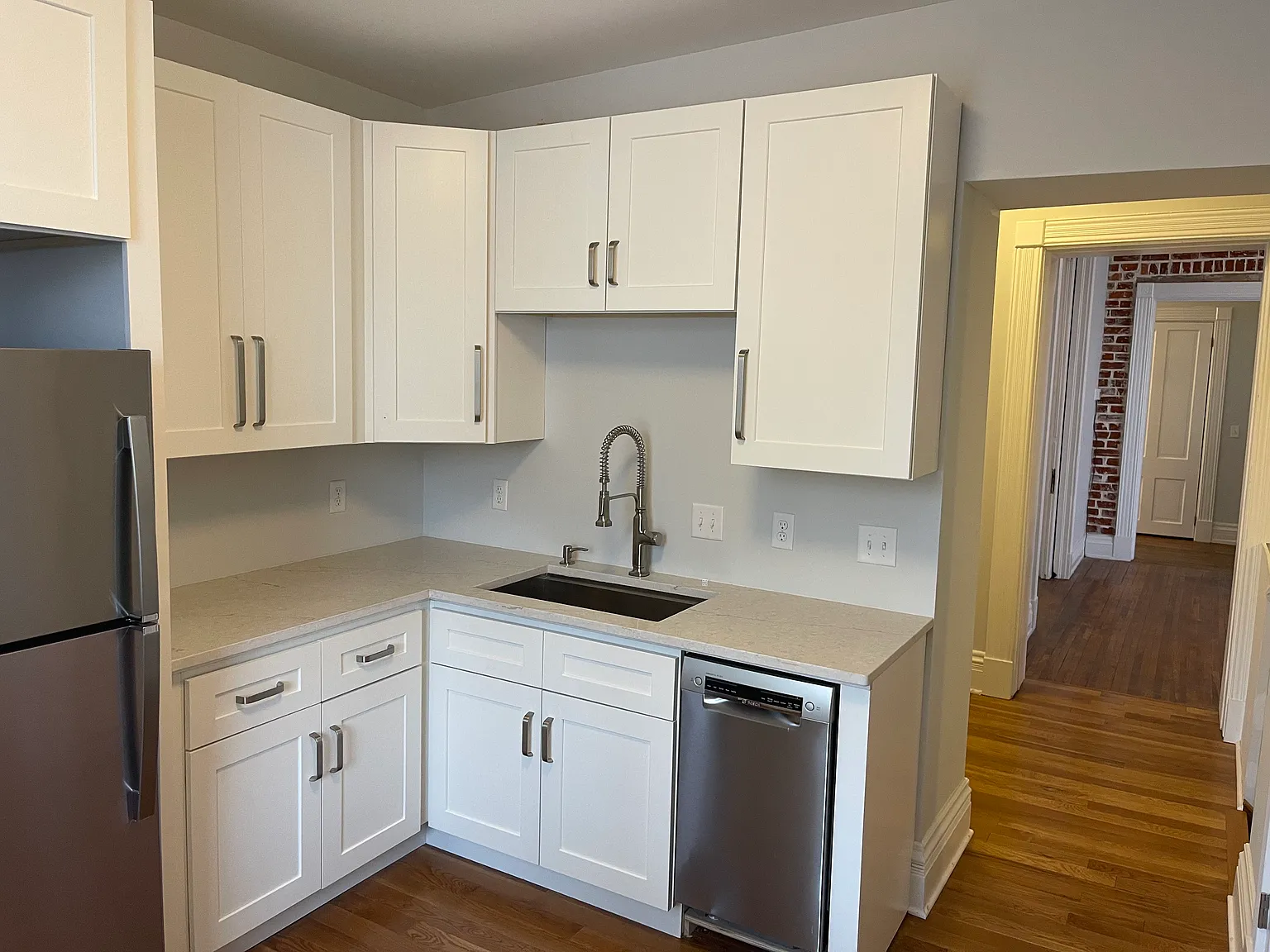2112 Sinton Ave — Photo 4