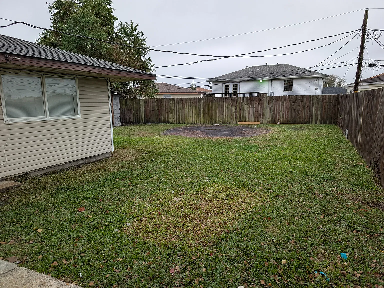 4 bed, 2.5 bath, 1800 sqft, $1,800 — Photo 3