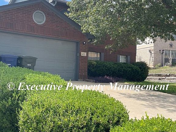2nd image of 403 Bowen Cir