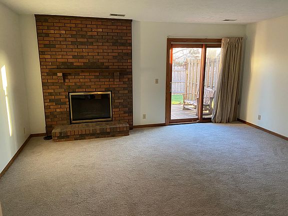 3rd image of 2908 Londonshire Ct