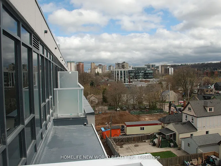 415 Main St W #605 — Photo 16