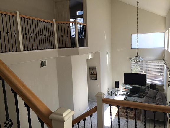 5th image of 24 Lighthouse Ln