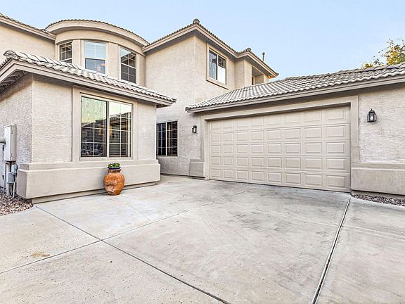 3rd image of 43813 W Snow Dr